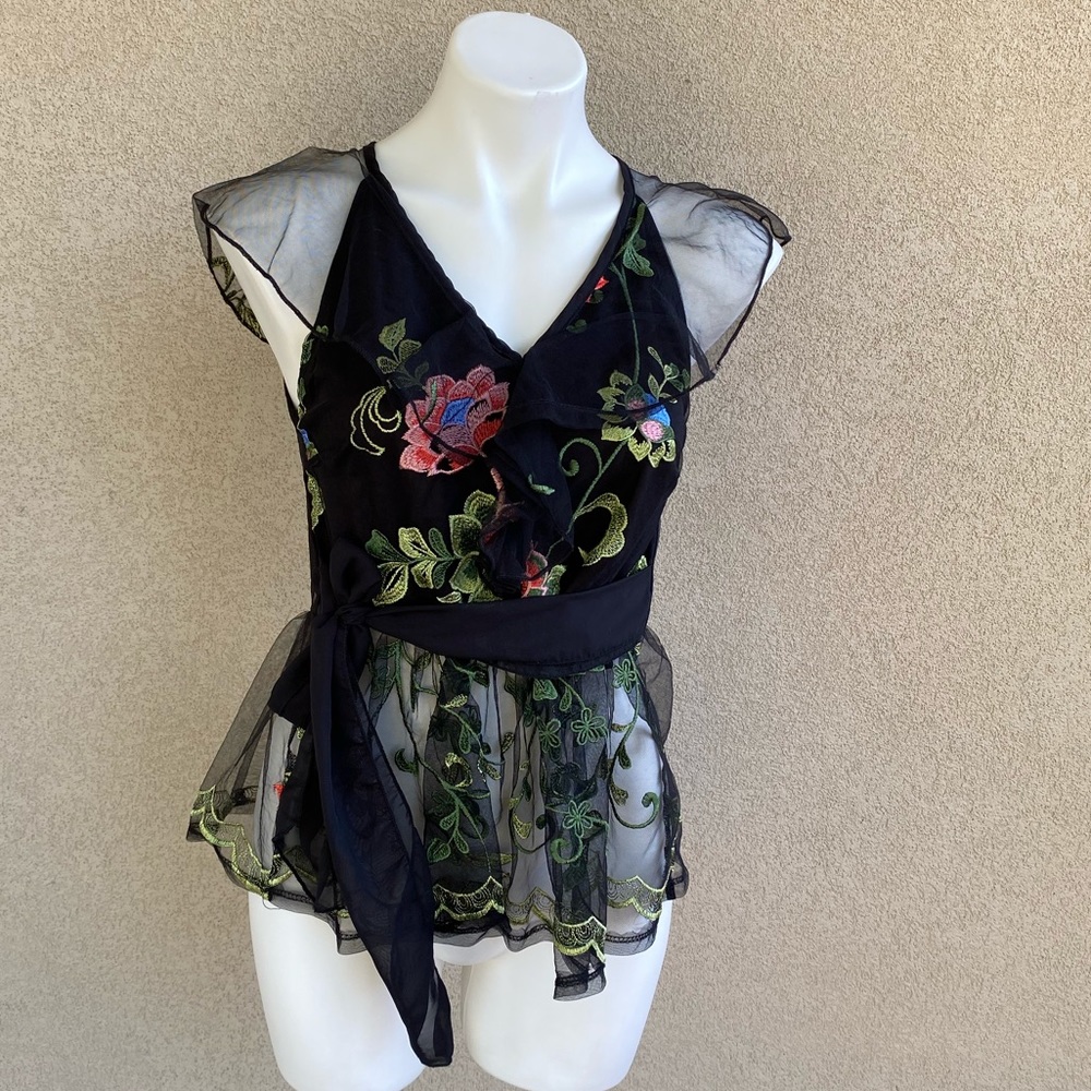 Boho Lace Embroidered Tule Waist Bow & Tie Blouse - Picture 3 of 7